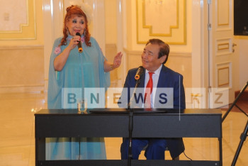 Фотография к новости: Творческий вечер Ескендира Хасангалиева состоялся в Баку