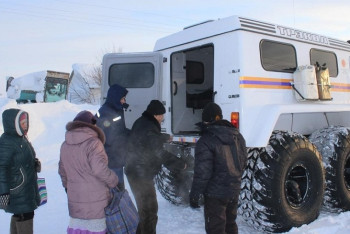 Фотография к новости: Спасатели Костанайской области помогли беременной женщине