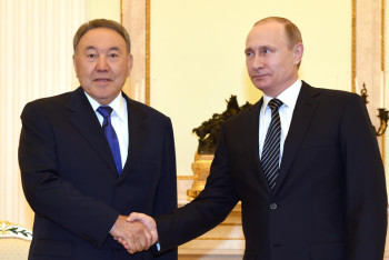 Фотография к новости: Назарбаев поздравил Путина с днем рождения