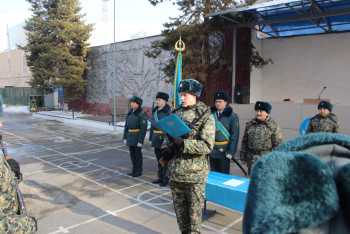 Фотография к новости: Ряды гвардейцев пополнили олимпийские чемпионы Дмитрий Баландин и Ниджат Рахимов (ФОТО)