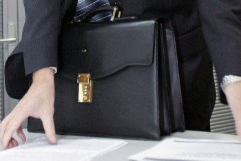 Фотография к новости: МНЭ РК предложило сократить более тысячи проверяющих чиновников