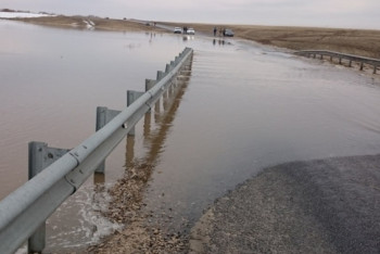 Фотография к новости: В связи с паводками в нескольких областях РК введено ограничение движения