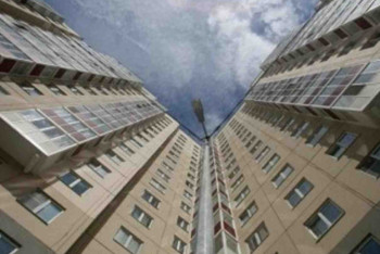 Фотография к новости: Выпрыгнувшую из окна женщину обвинили в краже еще две казахстанки