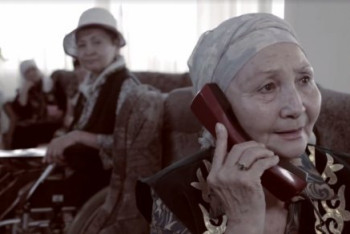 Фотография к новости: Даурен Абаев опубликовал ролик об одиночестве пожилых людей