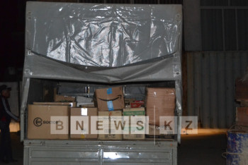 Фотография к новости: АНК отправила 6 тонн гуманитарной помощи пострадавшим от паводка в СКО