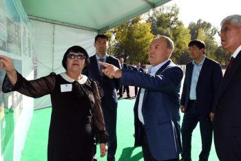 Фотография к новости: Назарбаев: Алматы стал мегаполисом мирового уровня