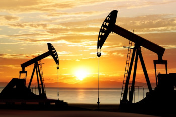 Фотография к новости: Мировые цены на нефть снижаются