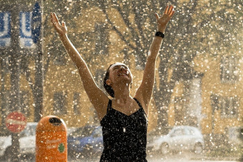 Фотография к новости: Казахстанцев ожидает жаркая погода с грозовыми дождями