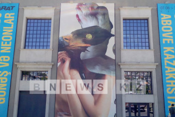 Фотография к новости: Образ идеализированного Казахстана представили современные художники в Баку