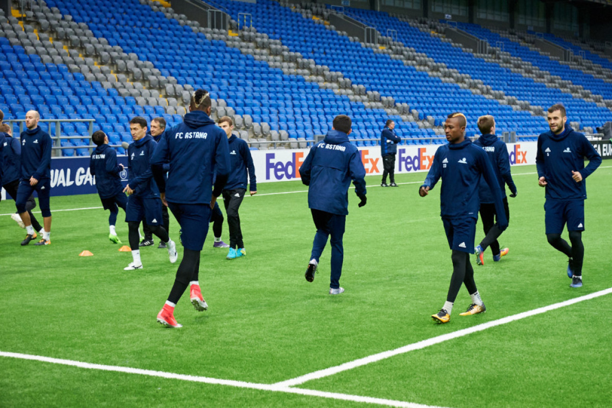  Фото: fca.kz. Тренировка перед матчем с чешской «Славией»