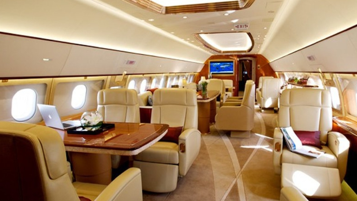  comluxaviation.com