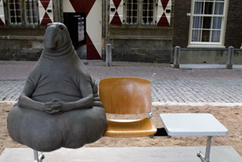 Фотография к новости: Голландская художница работает над созданием женского образа Ждуна