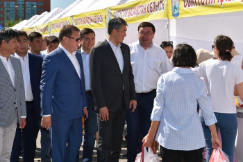 Фотография к новости: Акимы Астаны и СКО поинтересовались ценами на столичной ярмарке