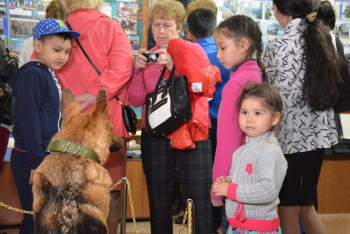 Фотография к новости: Ночь в полицейском музее СКО привлекла сотни посетителей