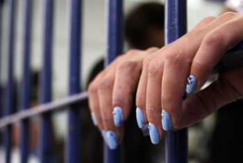 Фотография к новости: МВД: В женской колонии мало места для проживания матерей с детьми