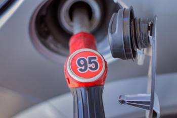 Фотография к новости: Дефицит бензина АИ-95 на заправках объяснили в «КазМунайГаз»