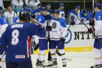 Фотография к новости: Казахстанские хоккеисты выиграли «золото» Азиады-2017