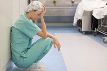 Фотография к новости: В роддоме Атырау женщина родила двойняшек и умерла