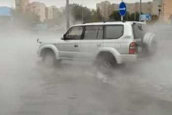 Фотография к новости: Горячей водой залило жилые микрорайоны Караганды