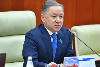 Фотография к новости: Н.Нигматулин прокомментировал переименование аэропорта Астаны