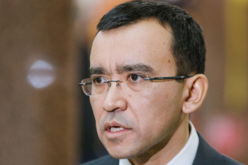 Фотография к новости: М.Ашимбаев: Конституционные поправки - это шаг вперед в демократизации политической системы страны