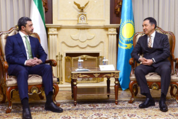 Фотография к новости: Б.Сагинтаев и глава МИД ОАЭ обсудили развитие космического сотрудничества