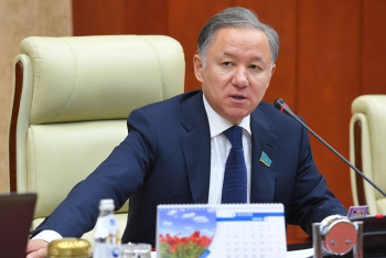 Фотография к новости: Н.Нигматулин подписал распоряжение о созыве совместного заседания палат парламента 