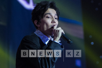 Фотография к новости: Димаш Кудайбергенов официально стал лицом «Казпочты»