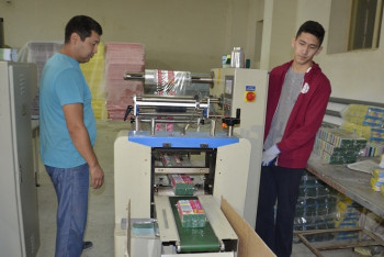 Фотография к новости: Производство поролоновой губки профинансировали актюбинским галантерейщикам