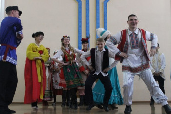 Фотография к новости: В СКО в фестивале «Этно-fashion» приняли участие 11 национальных центров