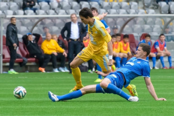 Фотография к новости: Алматинский  «Кайрат» обыгрывает ФК «Астана» и сохраняет шансы на чемпионство