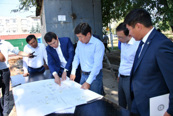 Фотография к новости: Байбек проверил ход реконструкции дорог в Алматы