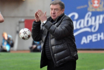 Фотография к новости: После победы «Иртыша» его тренер станцевал лезгинку