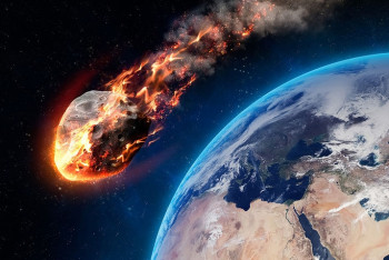 Фотография к новости: NASA показало приближение крупнейшего в истории астероид‍а к Земле