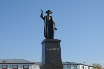 Фотография к новости: К 350-летию Казыбек би в Караганде провели научную конференцию