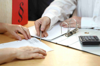 Фотография к новости: Отменить комиссии при получении кредитов предлагают в Минюсте РК