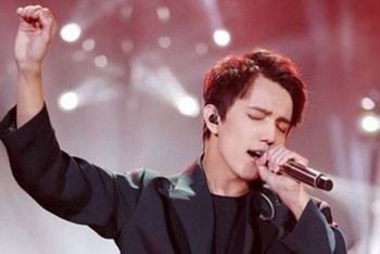 Фотография к новости: Димаш Кудайбергенов стал пятым на 8-м этапе китайского конкурса Singer