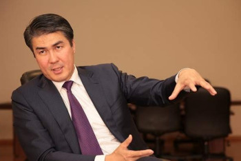 Фотография к новости: Асет Исекешев предложил главе МОН «сделку»