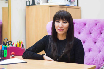 Фотография к новости: Аида Кауменова верит, что ее платье принесет удачу участнице «Мисс Вселенная» (ФОТО, ВИДЕО)