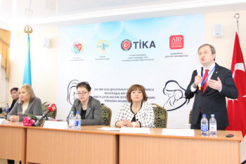 Фотография к новости: Турецкие неонатологи проводят мастер-класс для акмолинских врачей