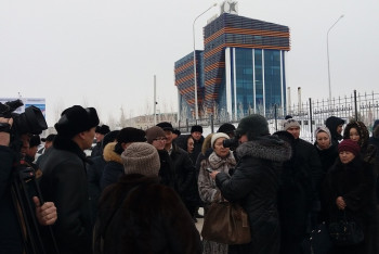 Фотография к новости: В Актобе полицейские вышли на акцию протеста (ФОТО)