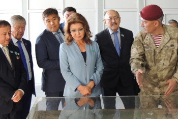 Фотография к новости: Дарига Назарбаева: Армия - не для войны, а для обороны