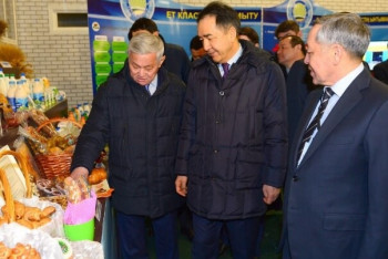 Фотография к новости: Премьер-министру РК показали передовые агротехнологии Актюбинской области