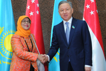 Фотография к новости: Н.Нигматулин и спикер парламента Сингапура договорились развивать сотрудничество 