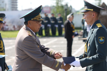 Фотография к новости: Молодые лейтенанты Петропавловска будут служить в странах СНГ