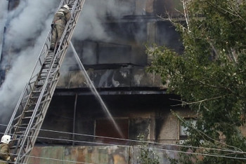 Фотография к новости: В крупном пожаре в Темиртау пострадали шесть квартир