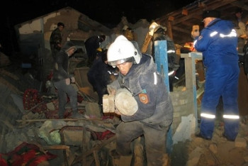 Фотография к новости: Военнослужащий Нацгвардии РК спас семью из-под завалов взорвавшегося дома в Шымкенте