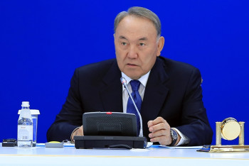 Фотография к новости: Президент будет выполнять роль верховного арбитра между ветвями власти - Нурсултан Назарбаев