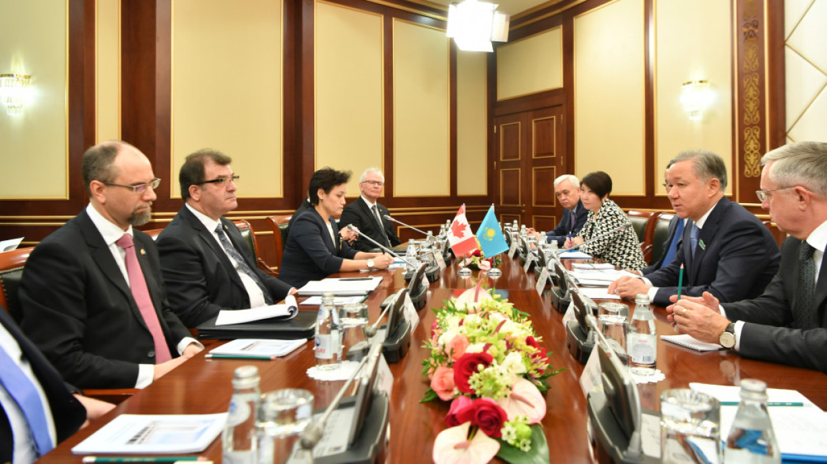  пресс-служба Мажилиса парламента РК