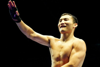 Фотография к новости: Канат Ислам в первом раунде нокаутировал соперника бразильца Ассиса